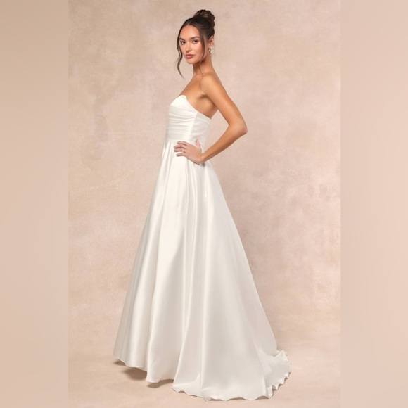 NWOT Lulus Khalida White Satin Strapless Bridal Gown $298 MSRP Estimated Small - Picture 5 of 12